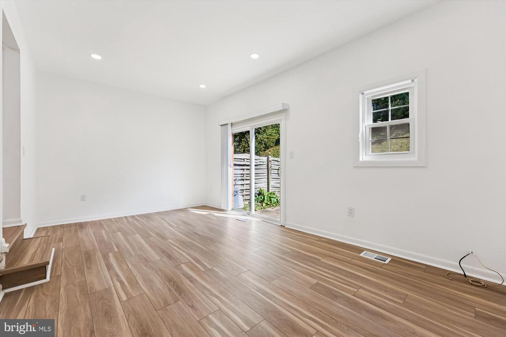 39 ORCHARD DRIVE