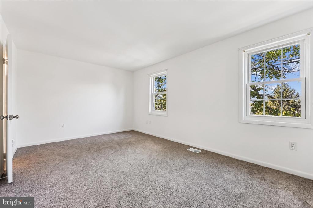 39 ORCHARD DRIVE