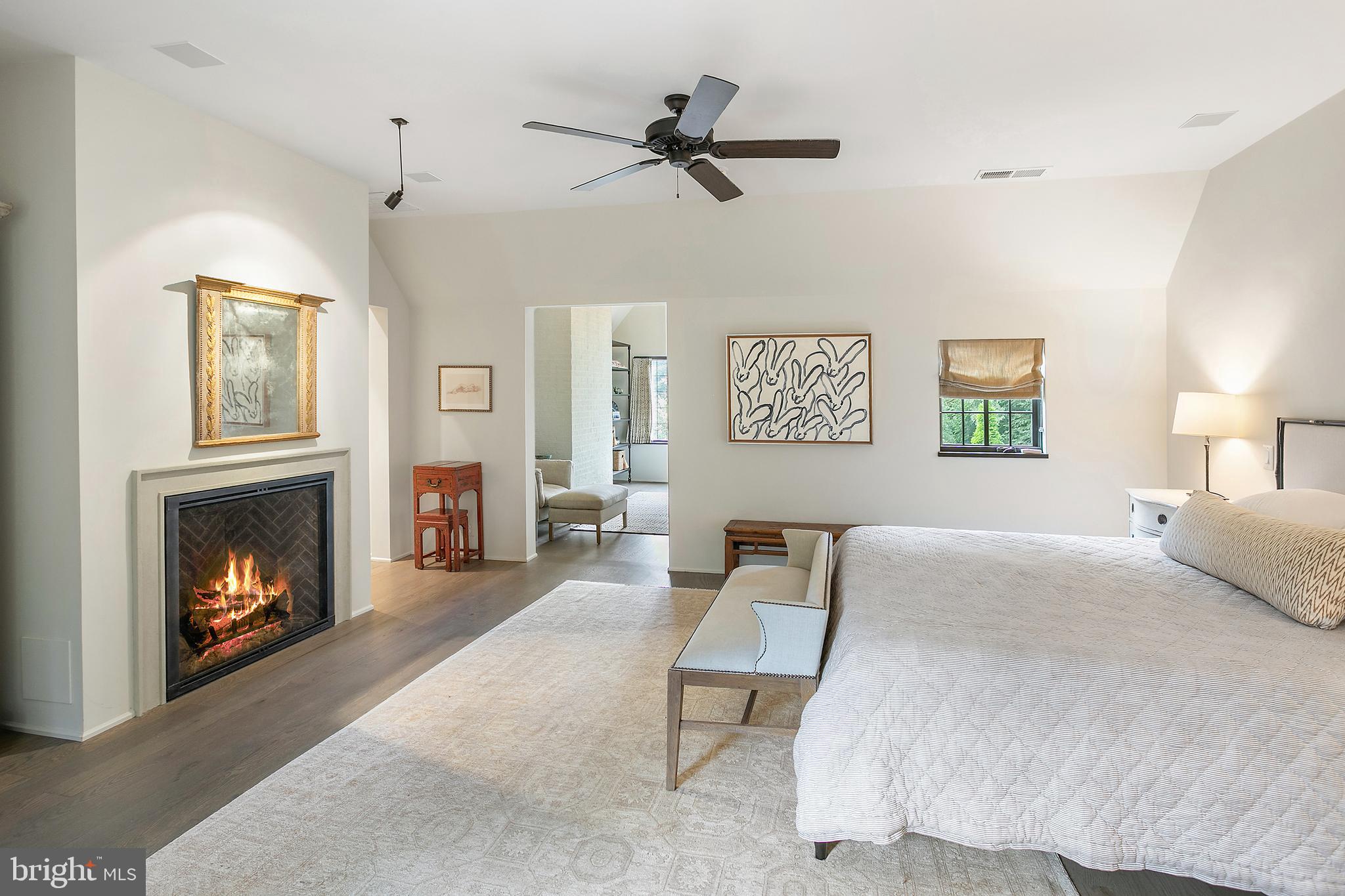 5205 WOODLAWN AVENUE