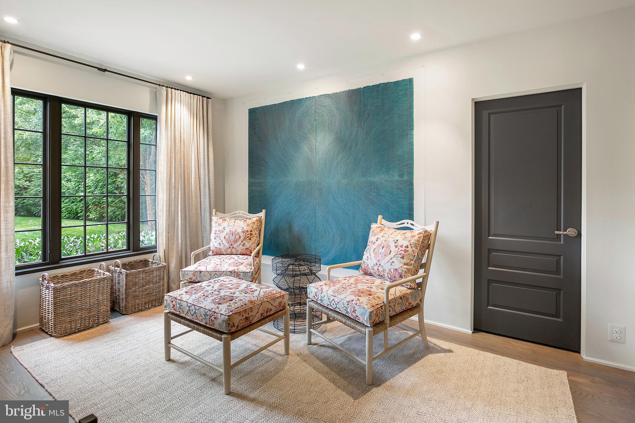 5205 WOODLAWN AVENUE