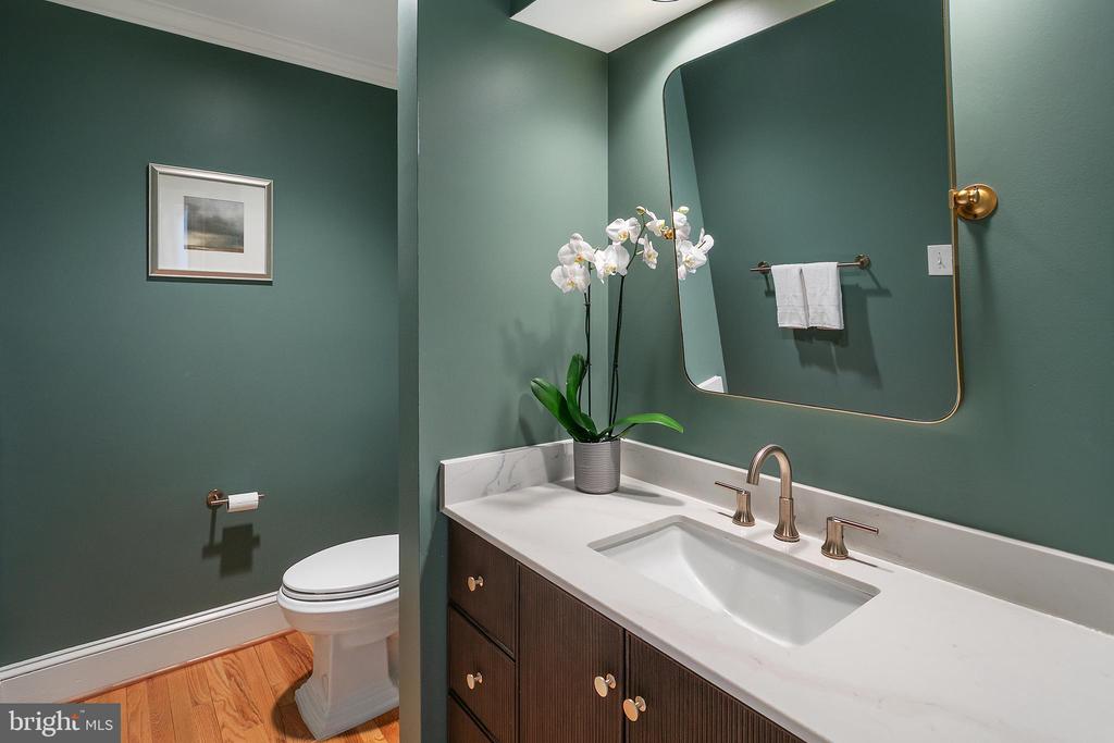 8318 COMANCHE COURT