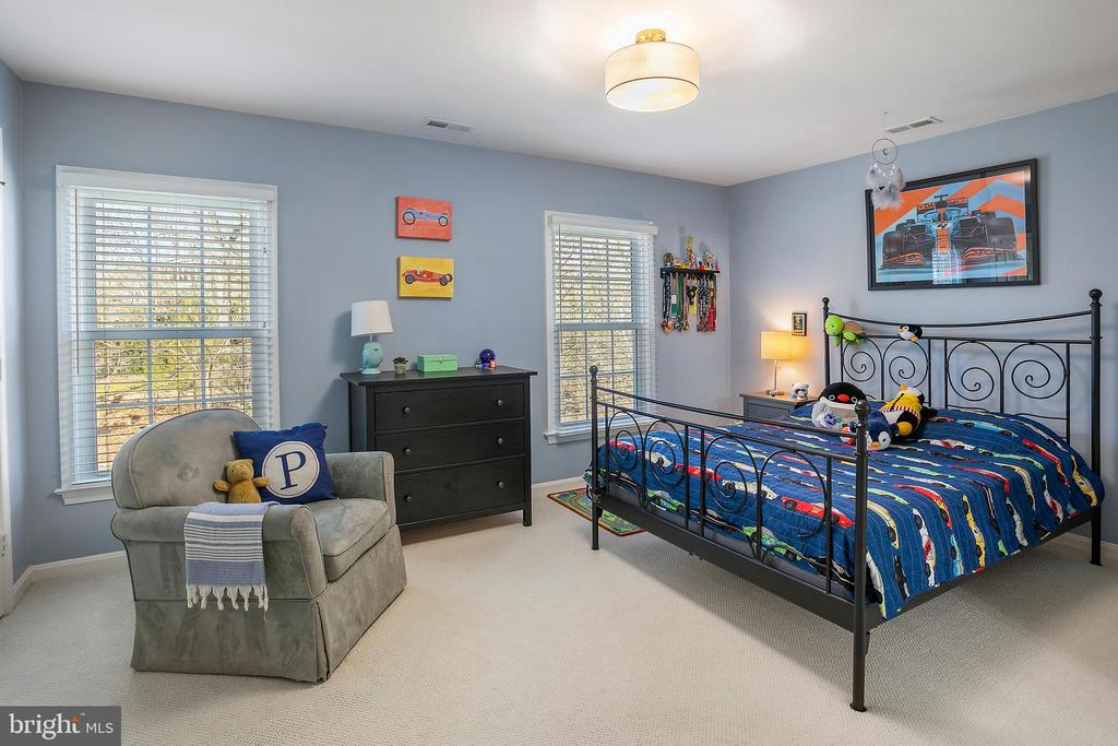 8318 COMANCHE COURT