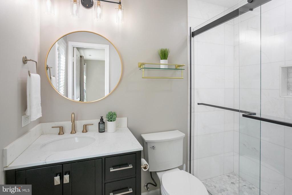 8318 COMANCHE COURT