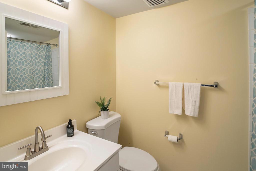 8318 COMANCHE COURT