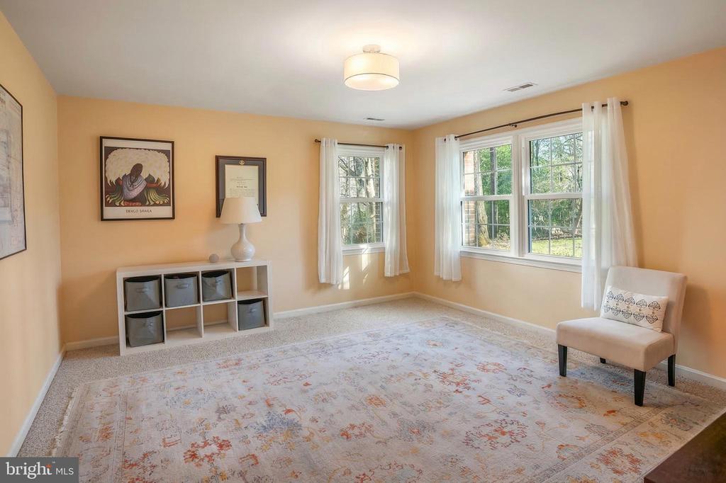 8318 COMANCHE COURT