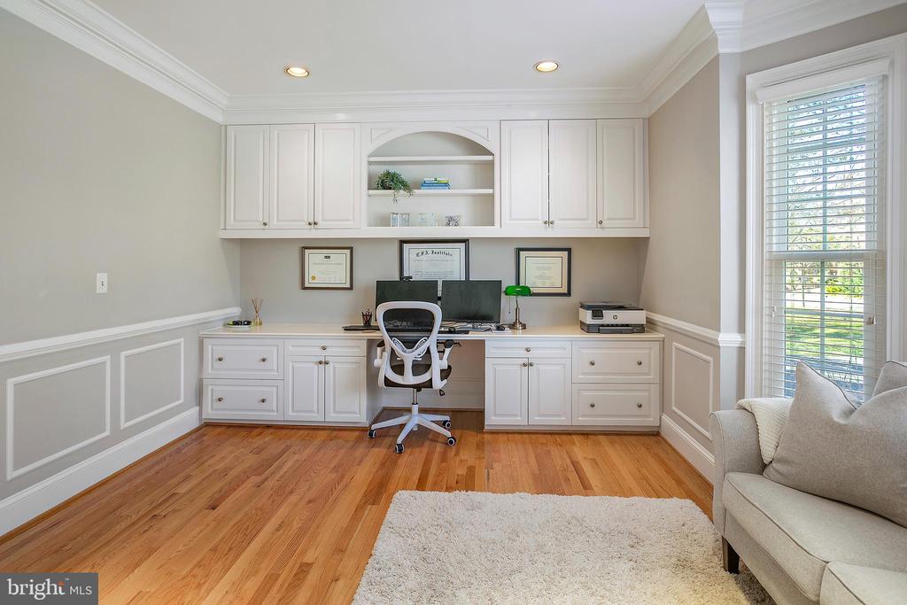 8318 COMANCHE COURT