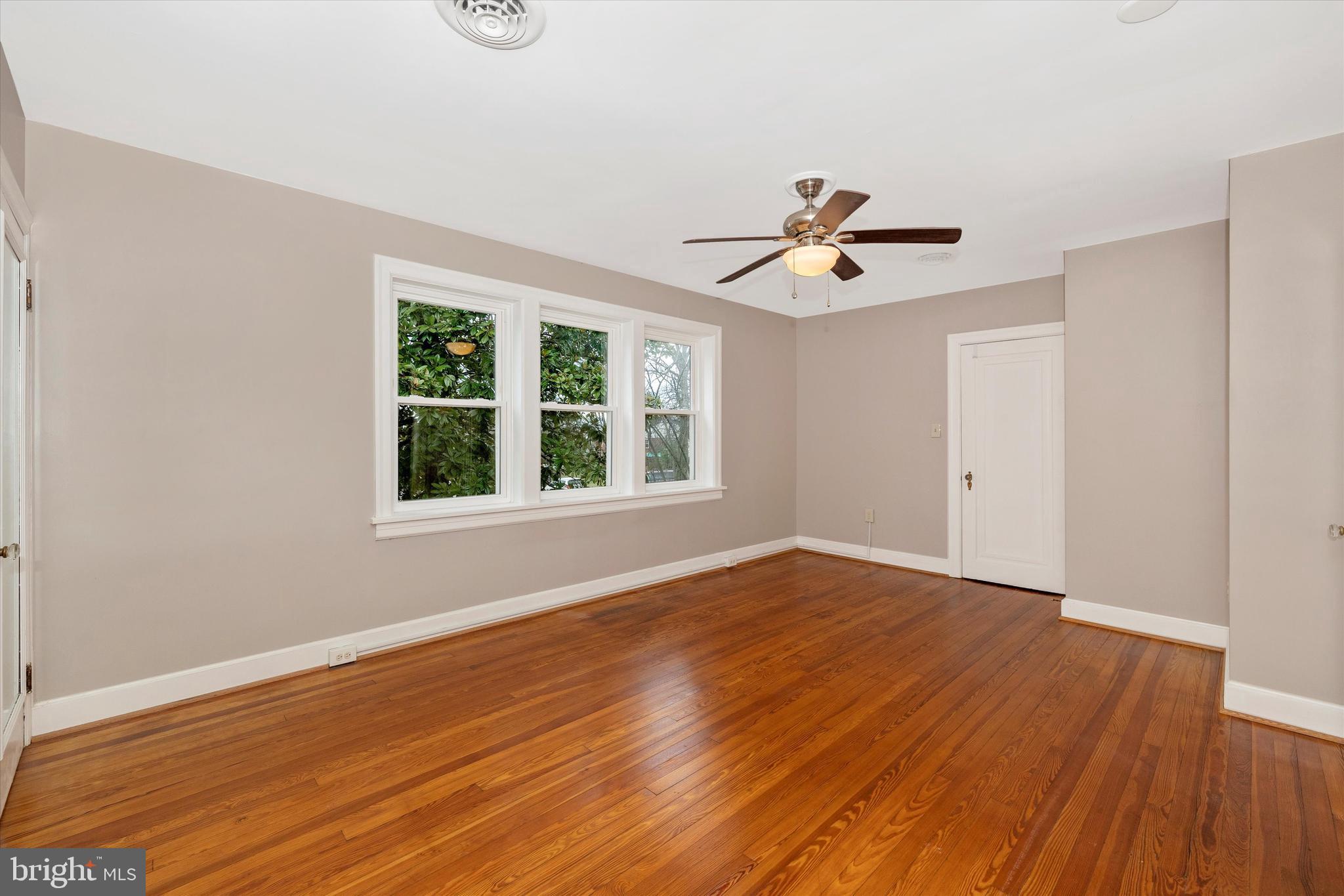 201 E Irvin Ave