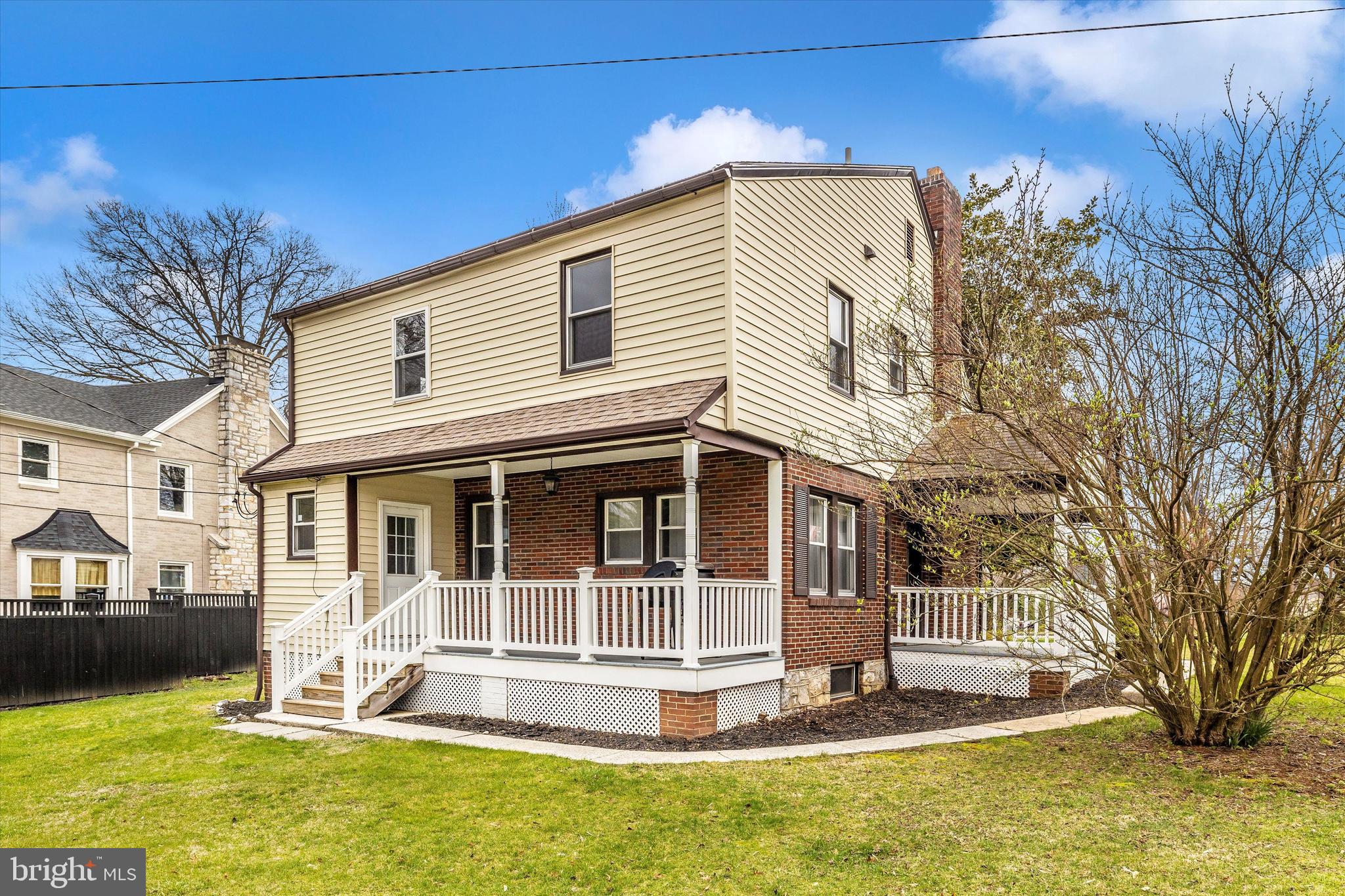 201 E Irvin Ave