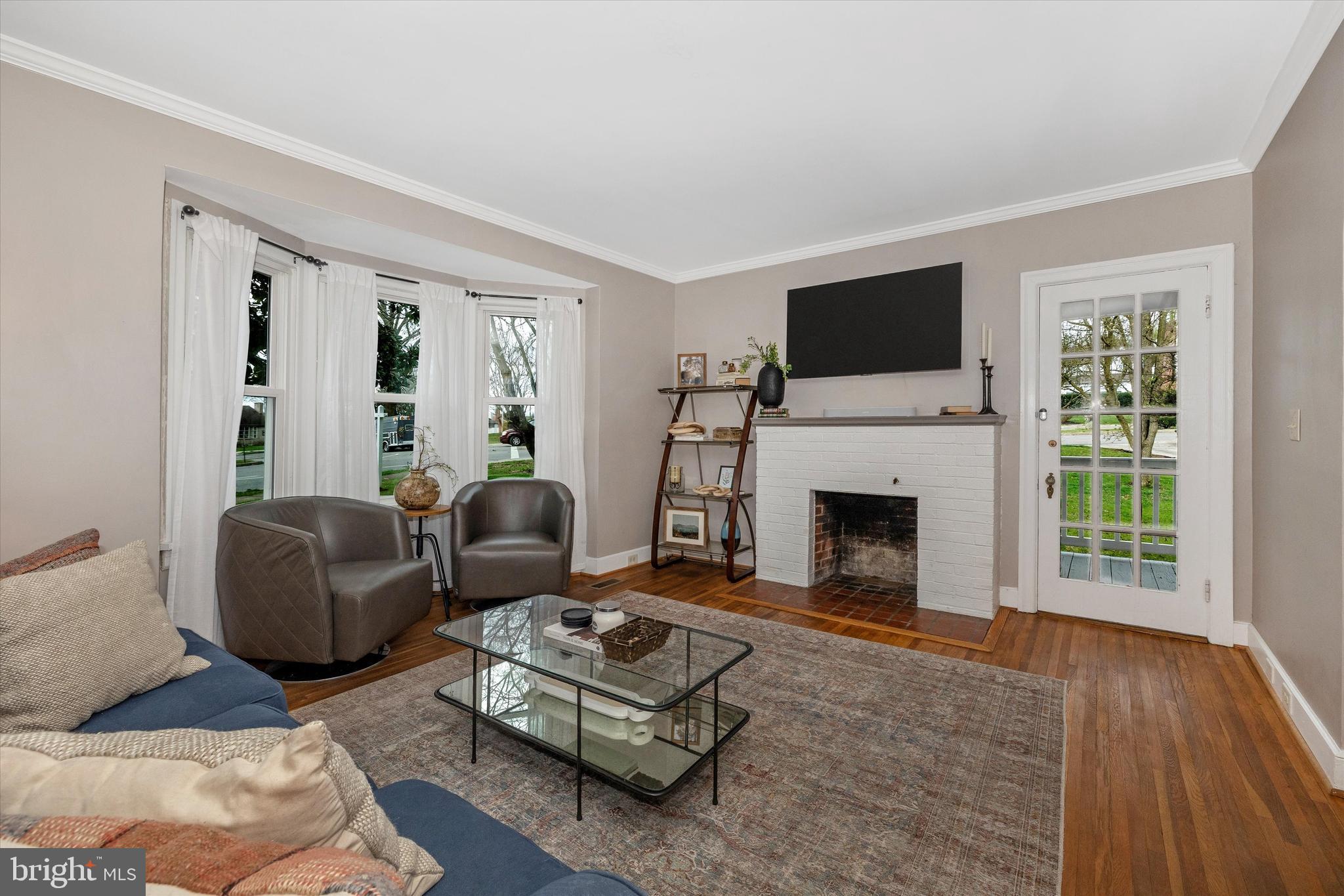201 E Irvin Ave