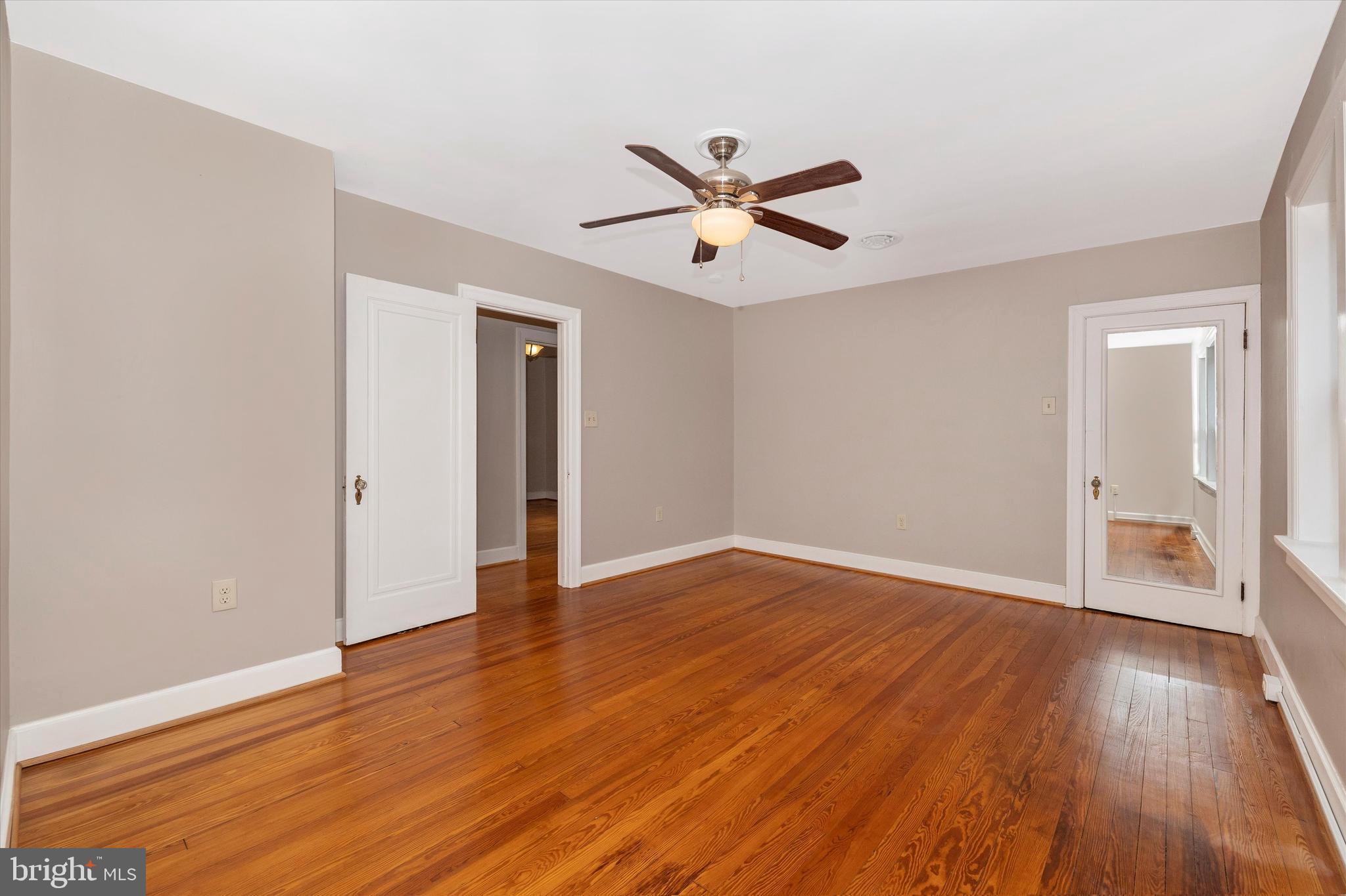 201 E Irvin Ave
