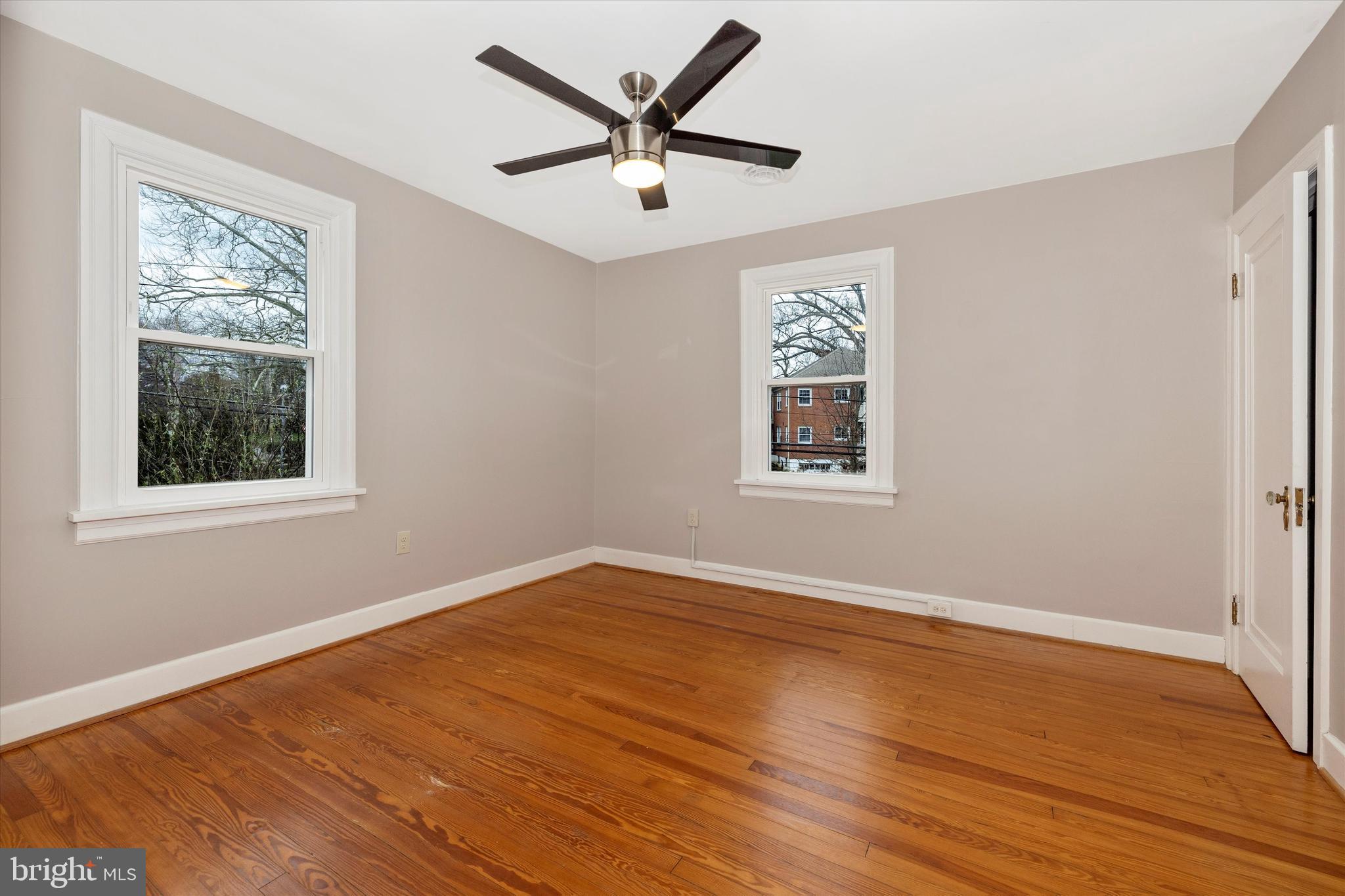 201 E Irvin Ave