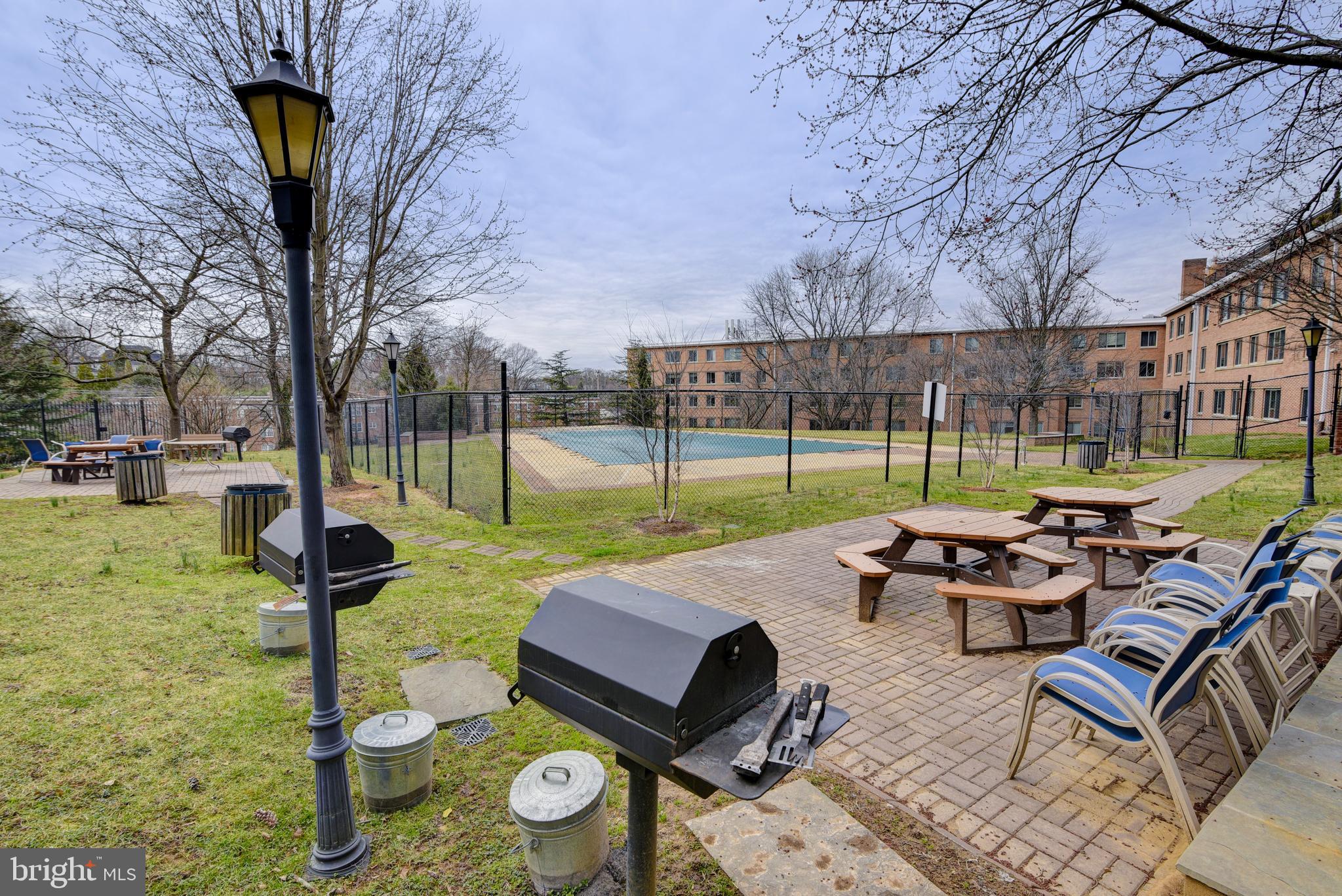 3000 SPOUT RUN PKWY PARKWAY A303