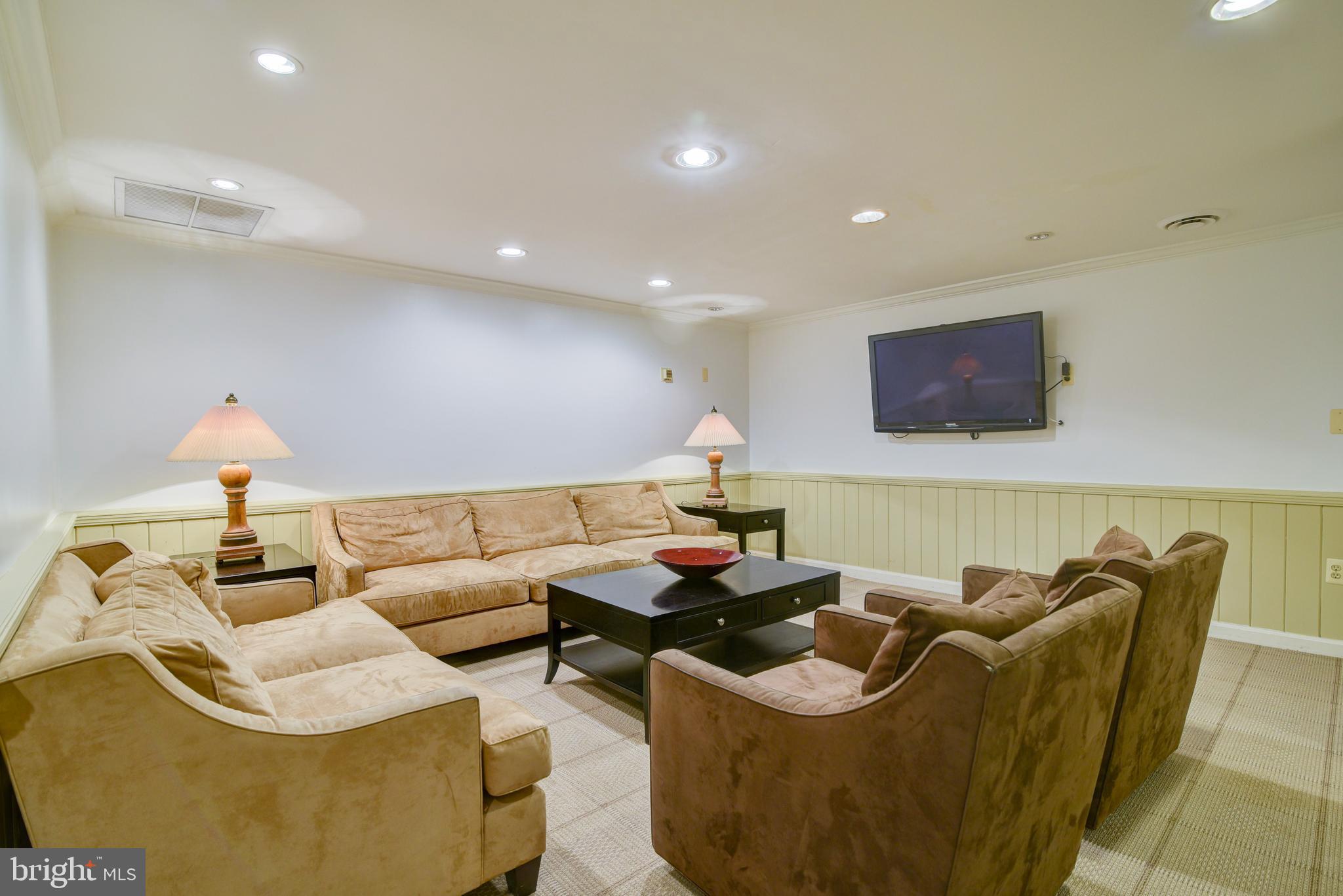 3000 SPOUT RUN PKWY PARKWAY A303