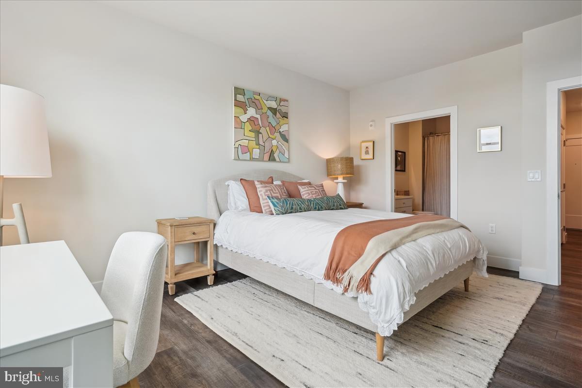 1761 OLD MEADOW ROAD 412