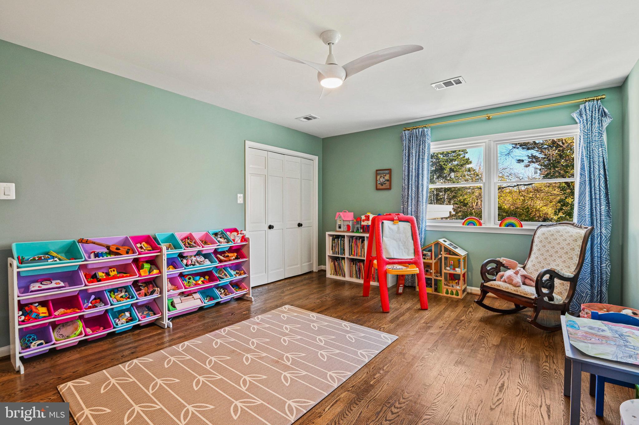 1107 SAVILE LANE