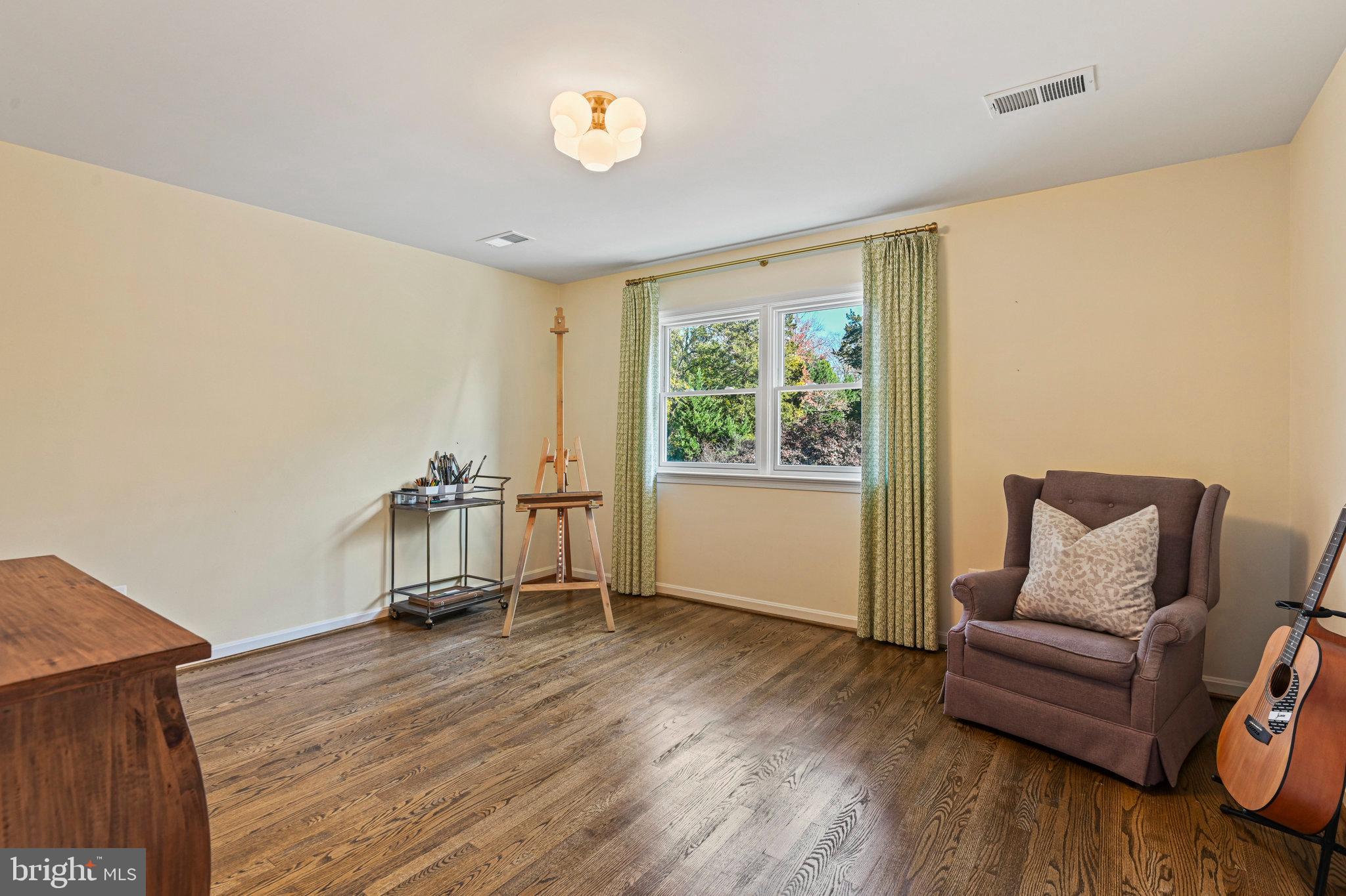 1107 SAVILE LANE