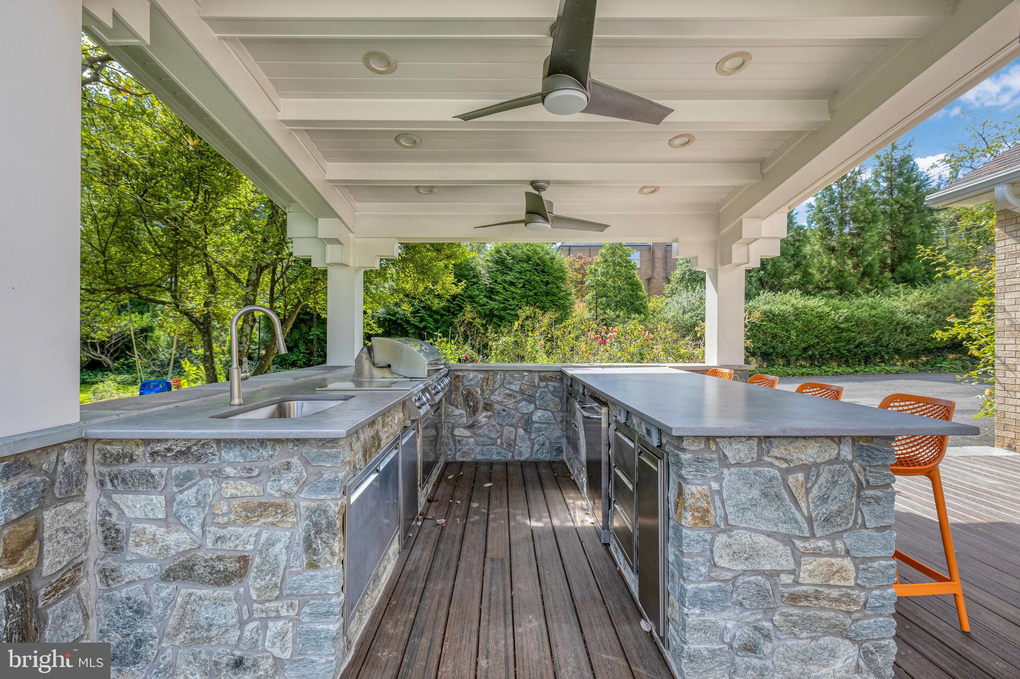 1107 SAVILE LANE