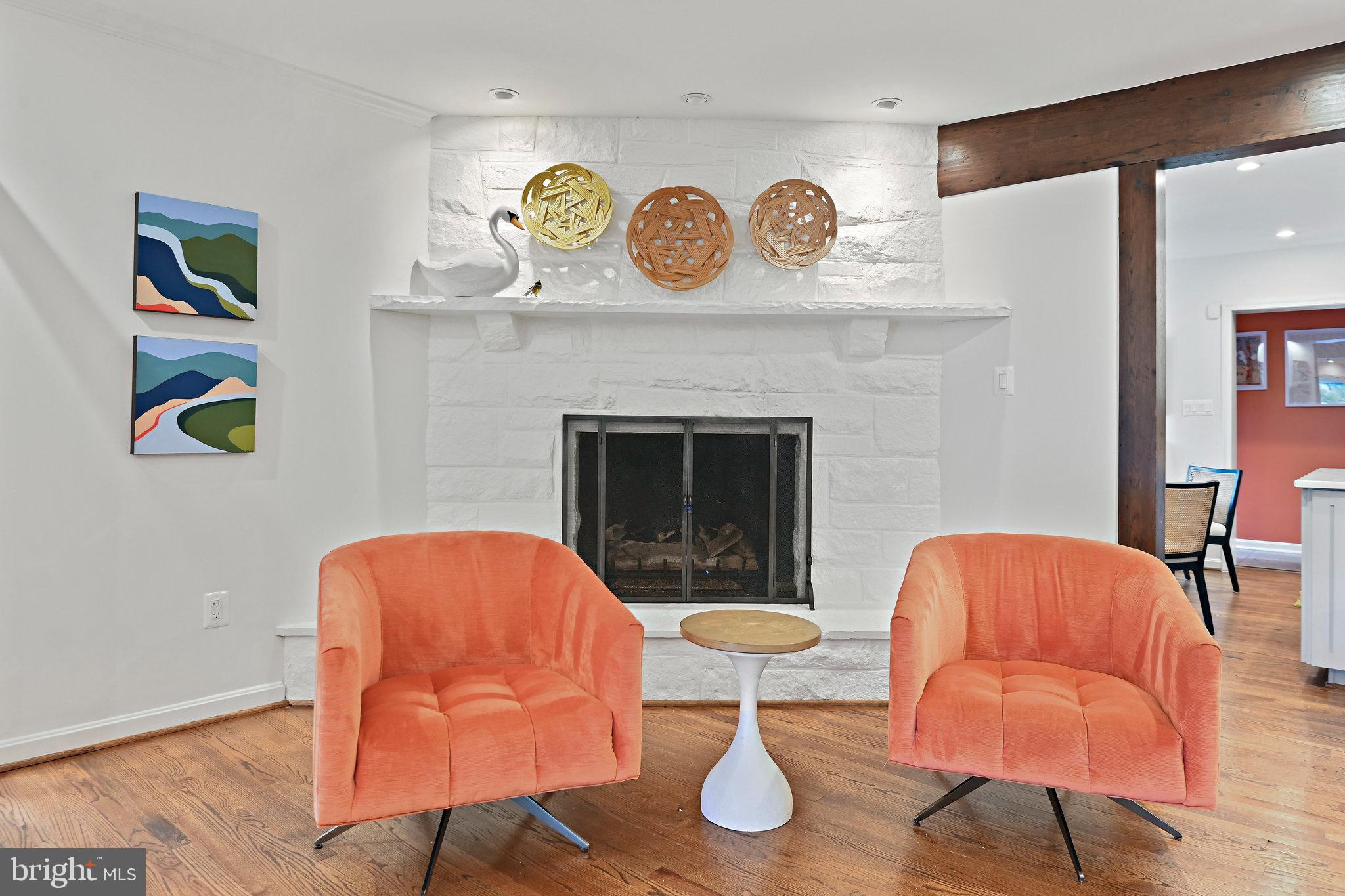 1107 SAVILE LANE