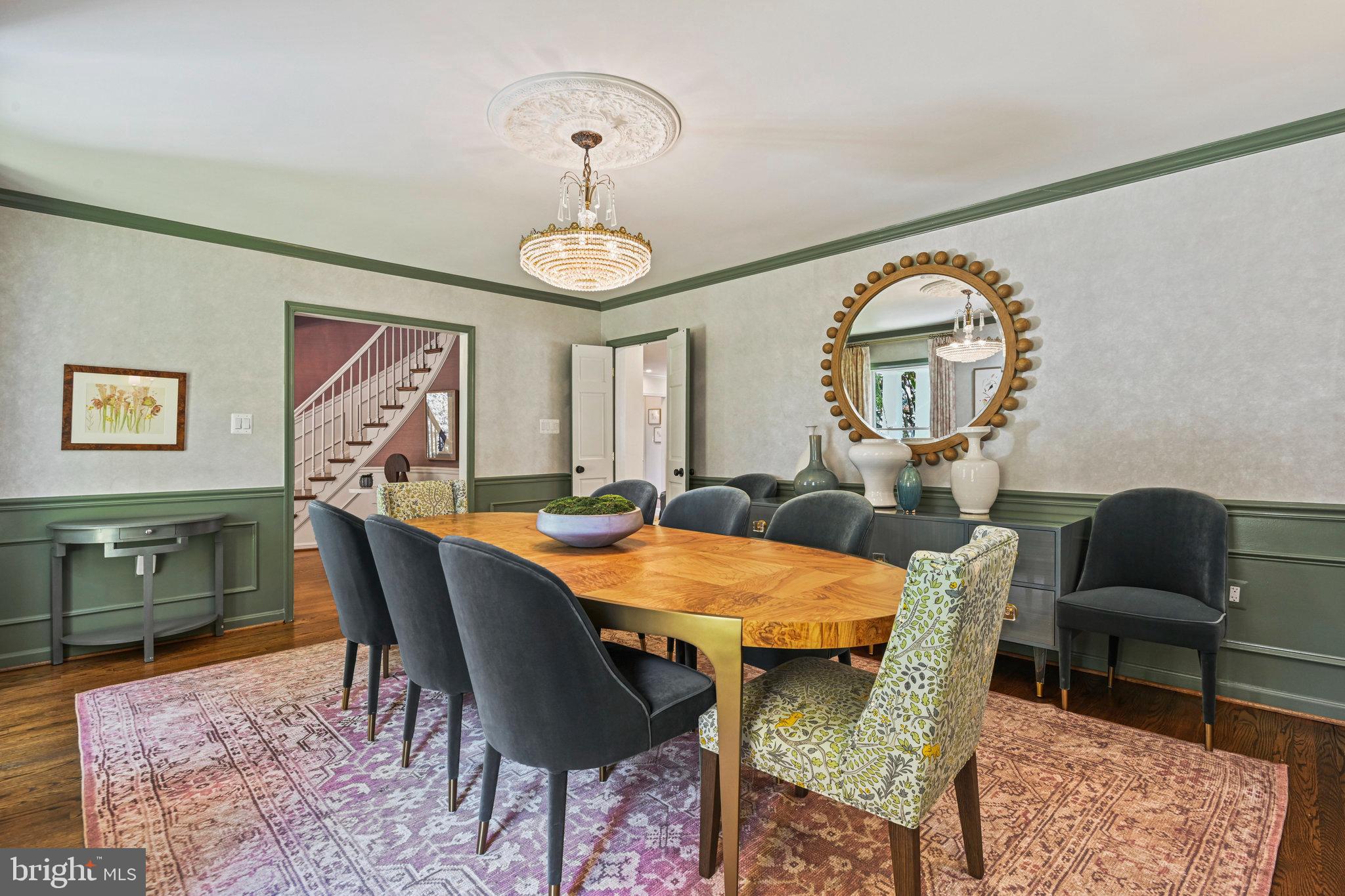 1107 SAVILE LANE