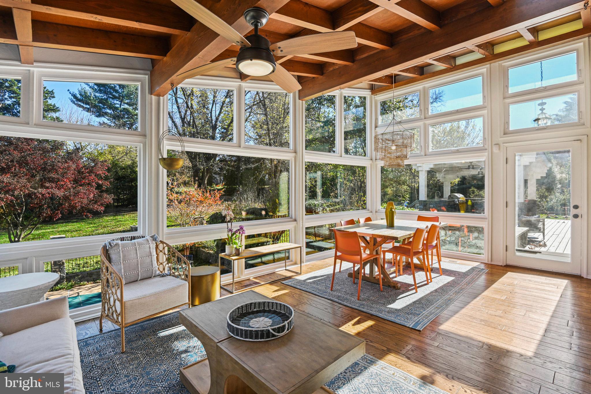 1107 SAVILE LANE