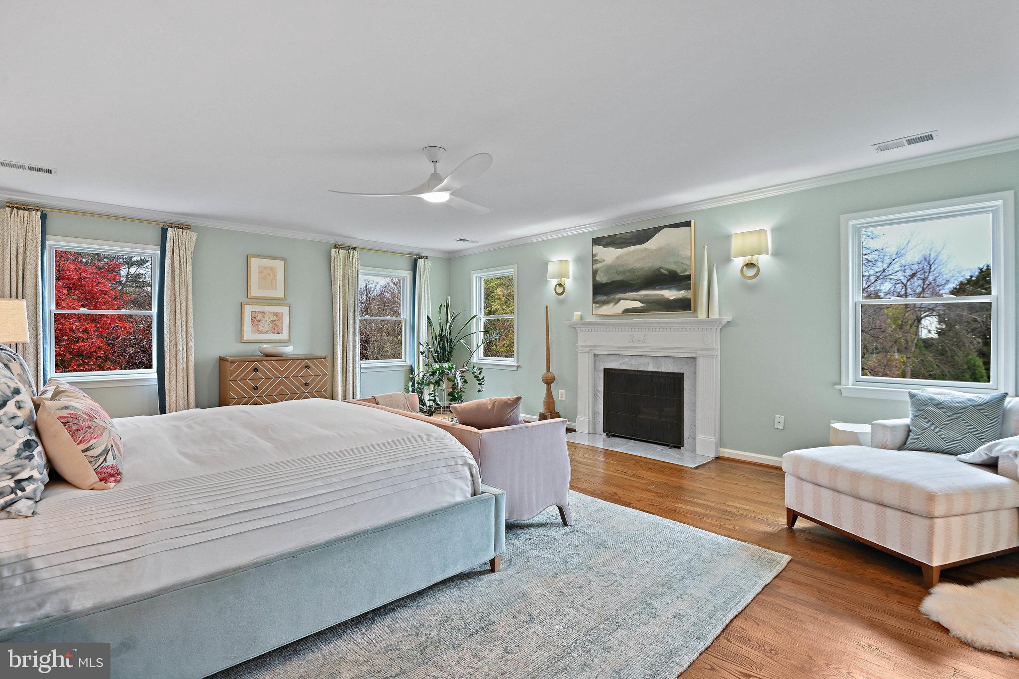 1107 SAVILE LANE