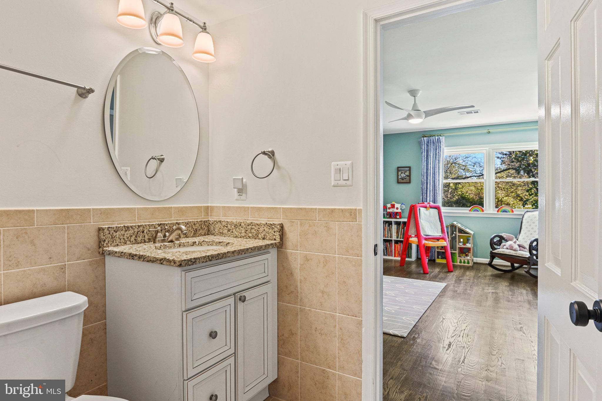 1107 SAVILE LANE
