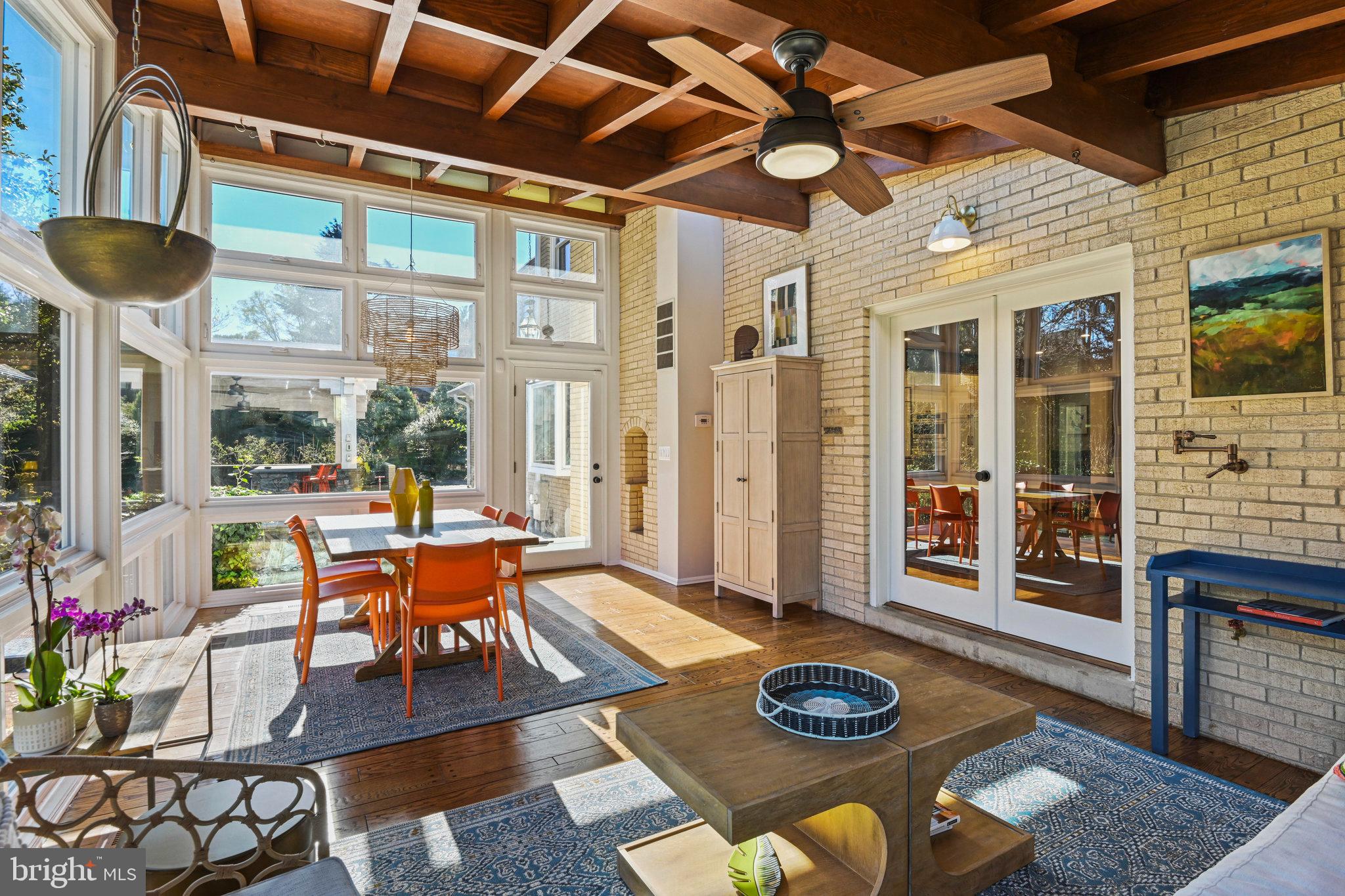 1107 SAVILE LANE