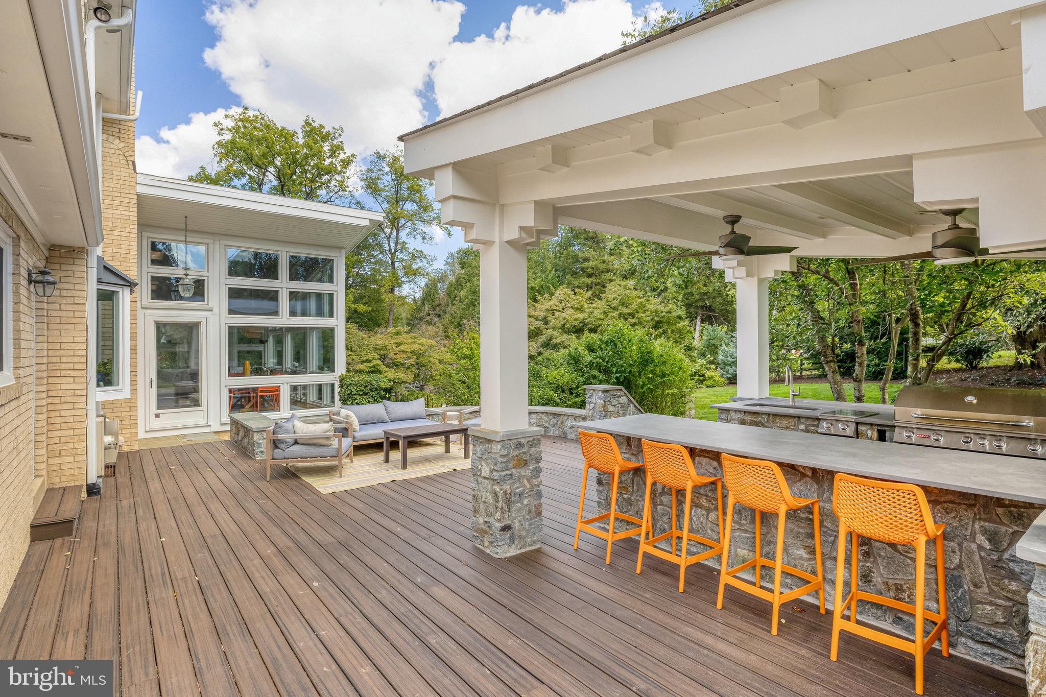 1107 SAVILE LANE