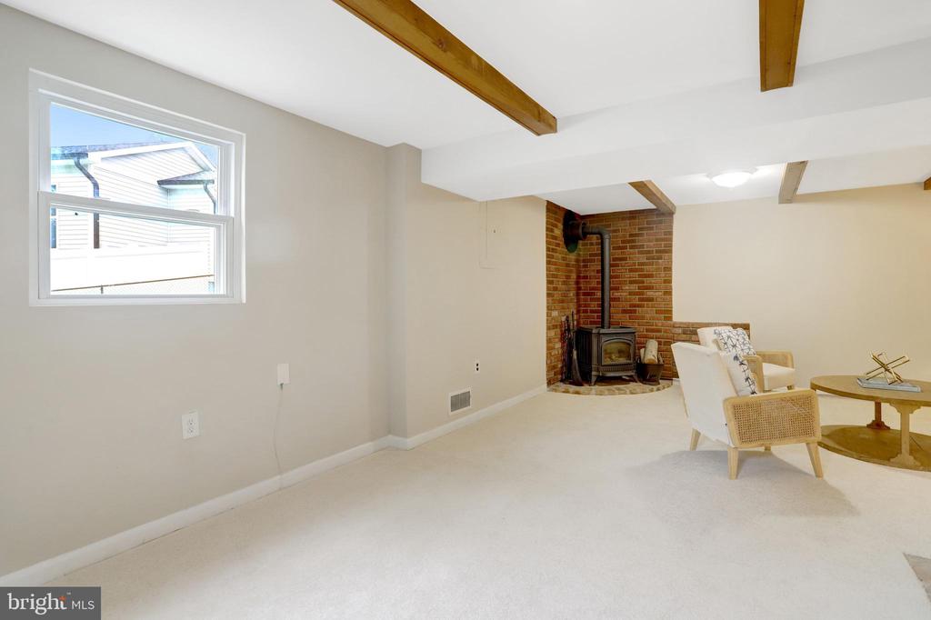 6434 CARRIAGE DRIVE