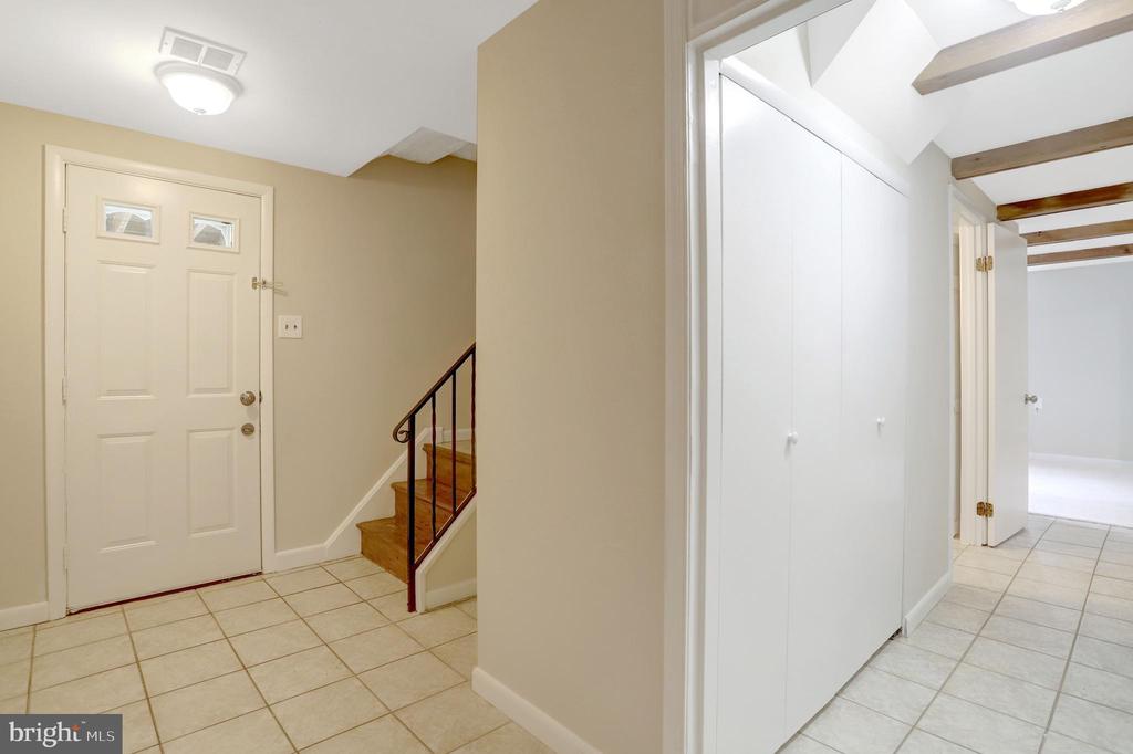 6434 CARRIAGE DRIVE