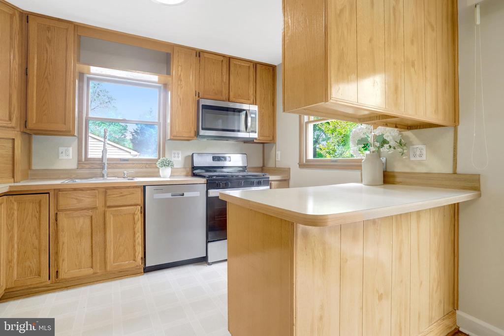 6434 CARRIAGE DRIVE