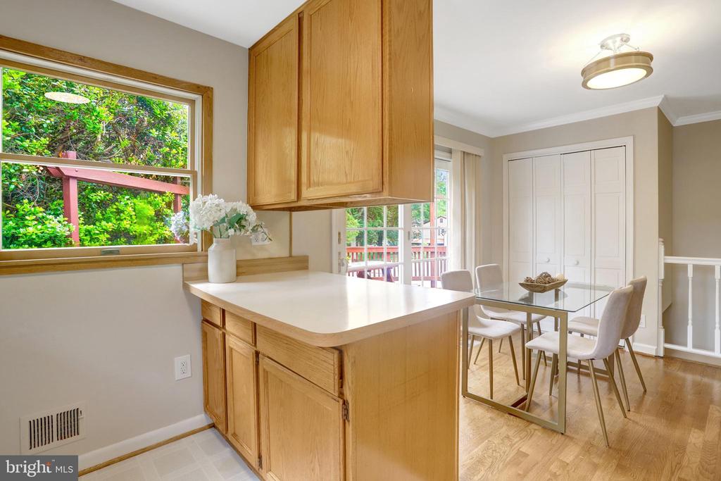 6434 CARRIAGE DRIVE