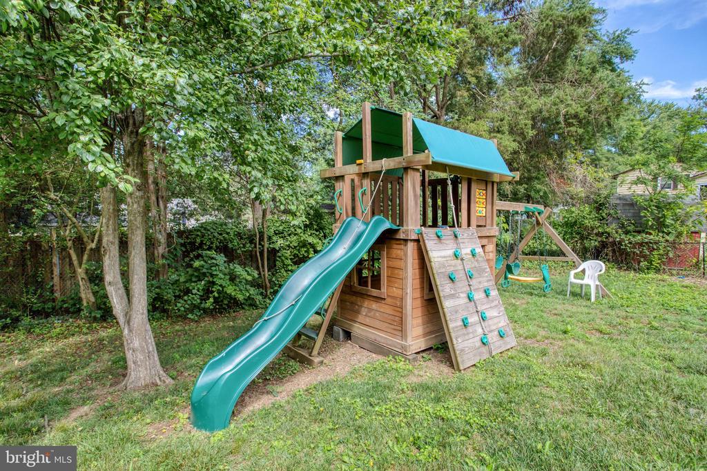 6434 CARRIAGE DRIVE