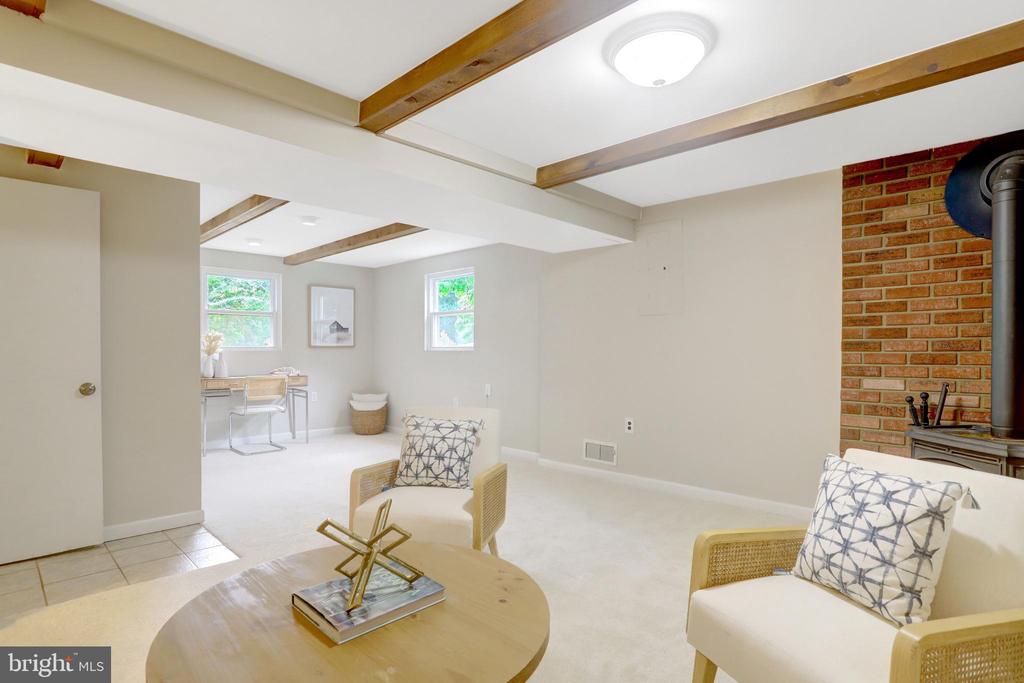 6434 CARRIAGE DRIVE