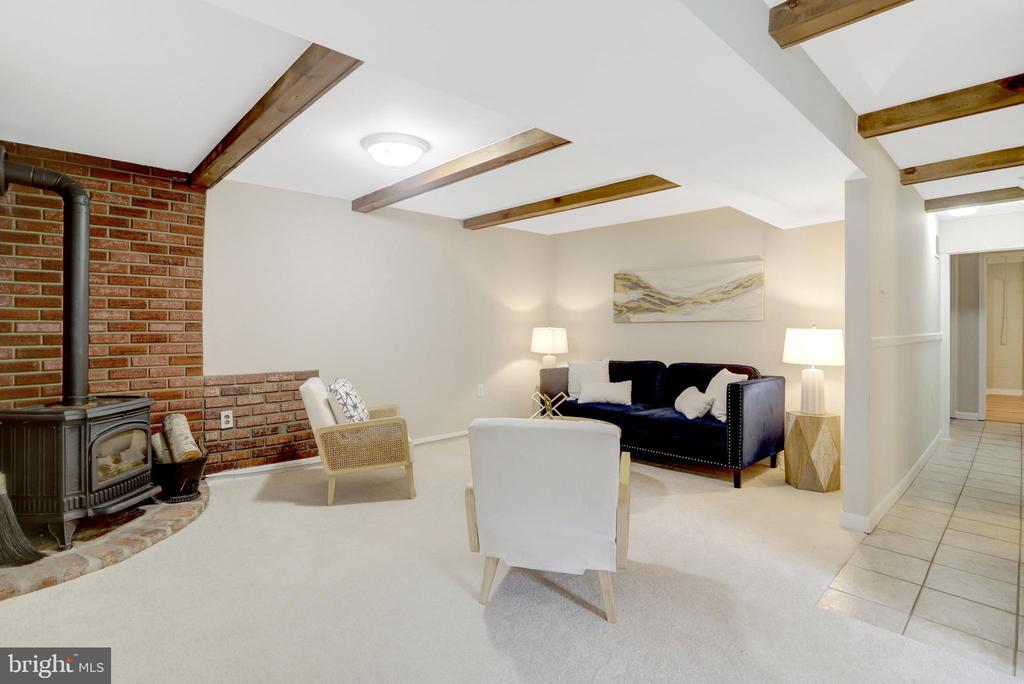 6434 CARRIAGE DRIVE