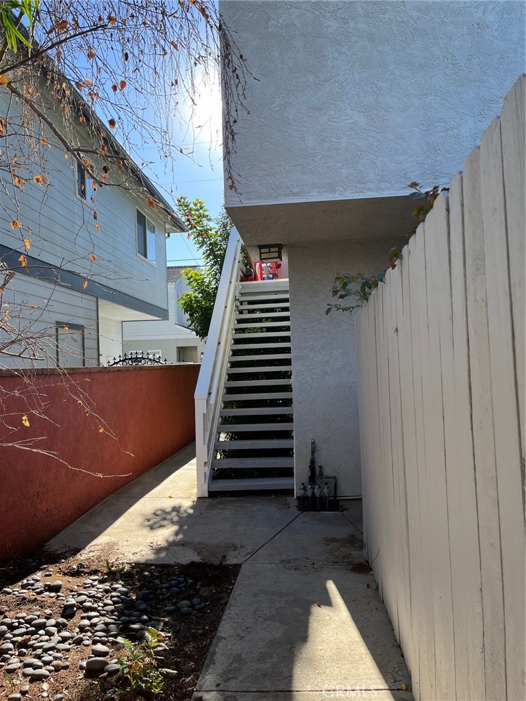 263 Knox Street B