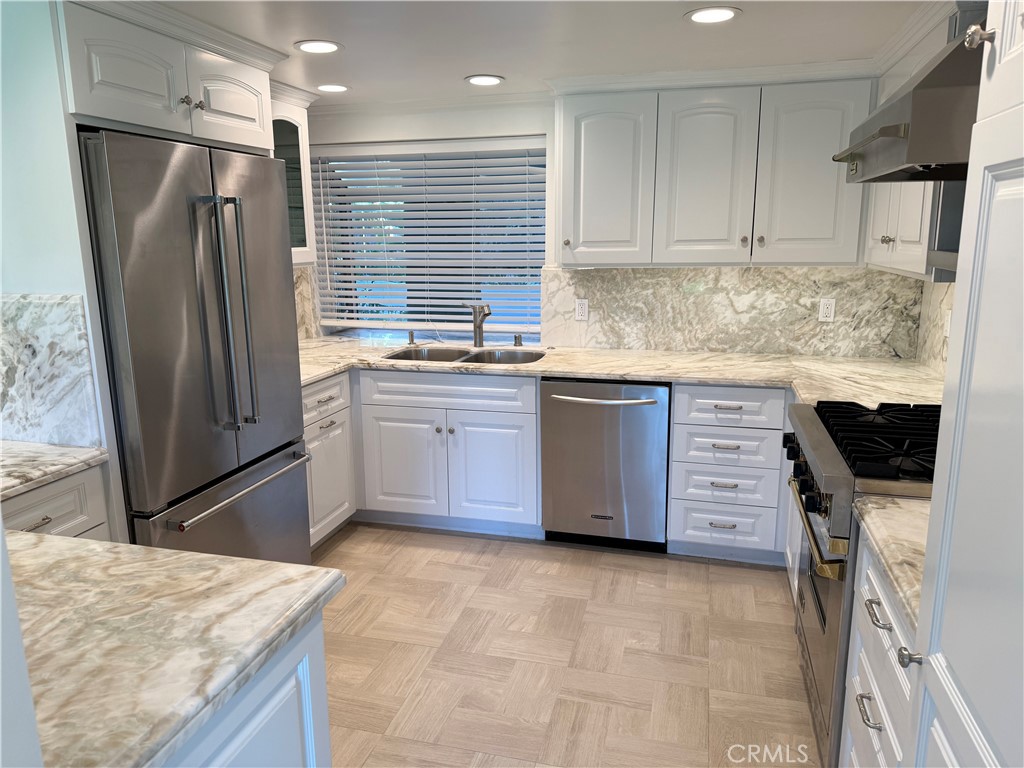 17 Sea Island Drive