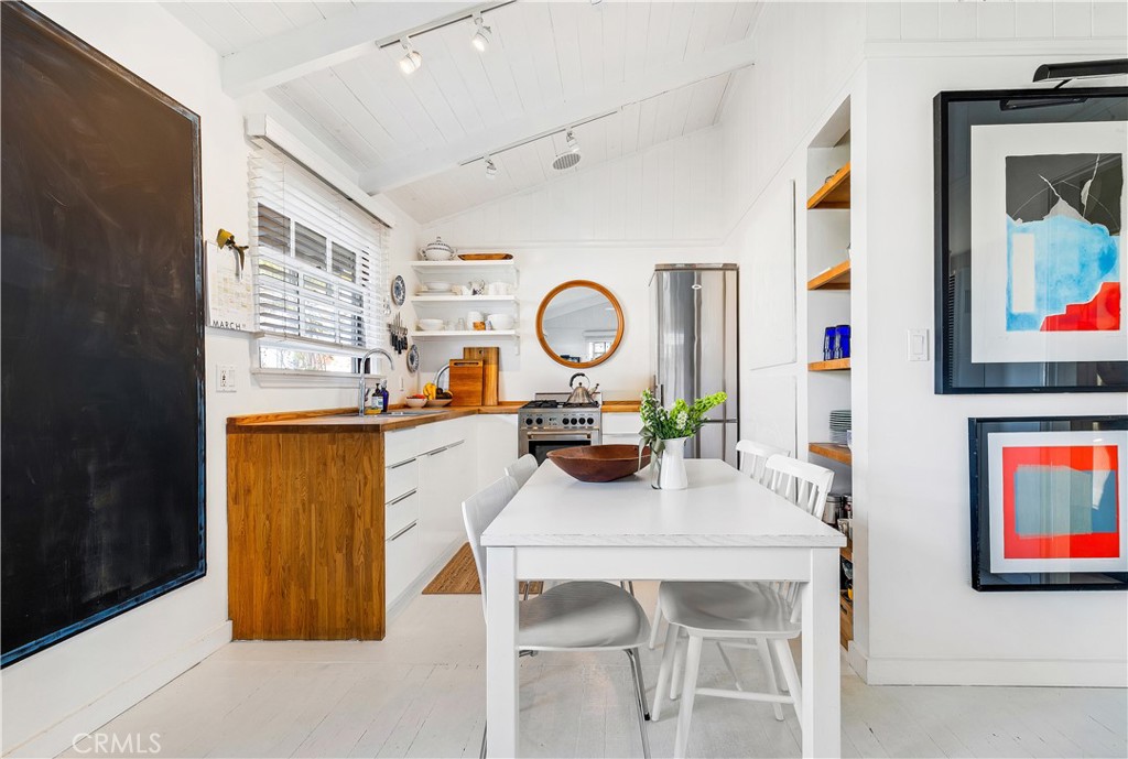 304 Dahlia Place