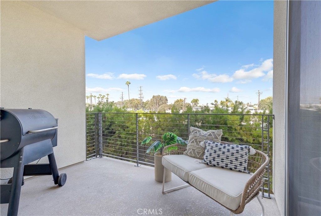 1523 Sullivan Avenue