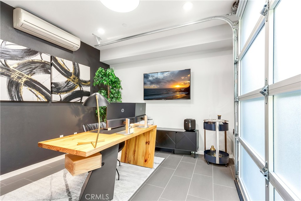 1523 Sullivan Avenue