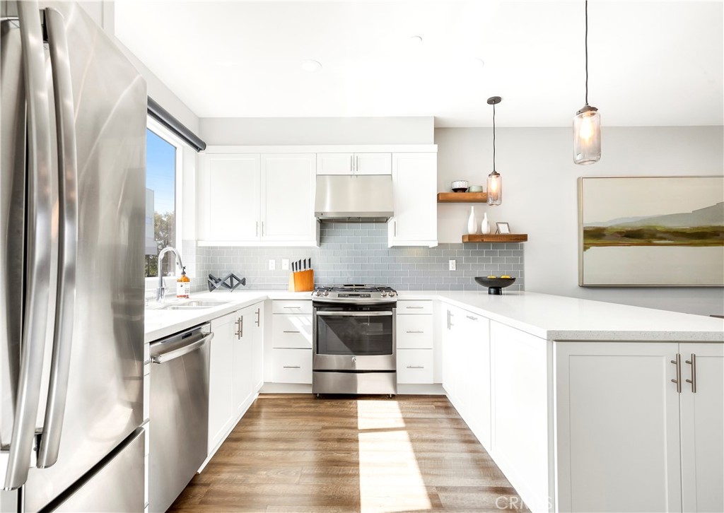 1523 Sullivan Avenue