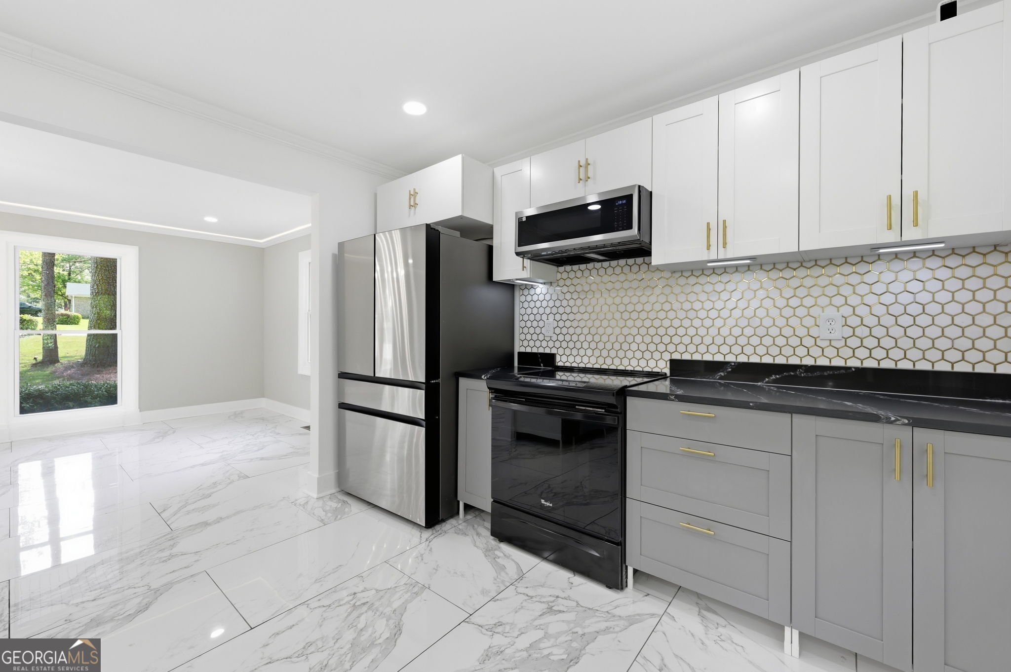 4113 Radcliffe Court