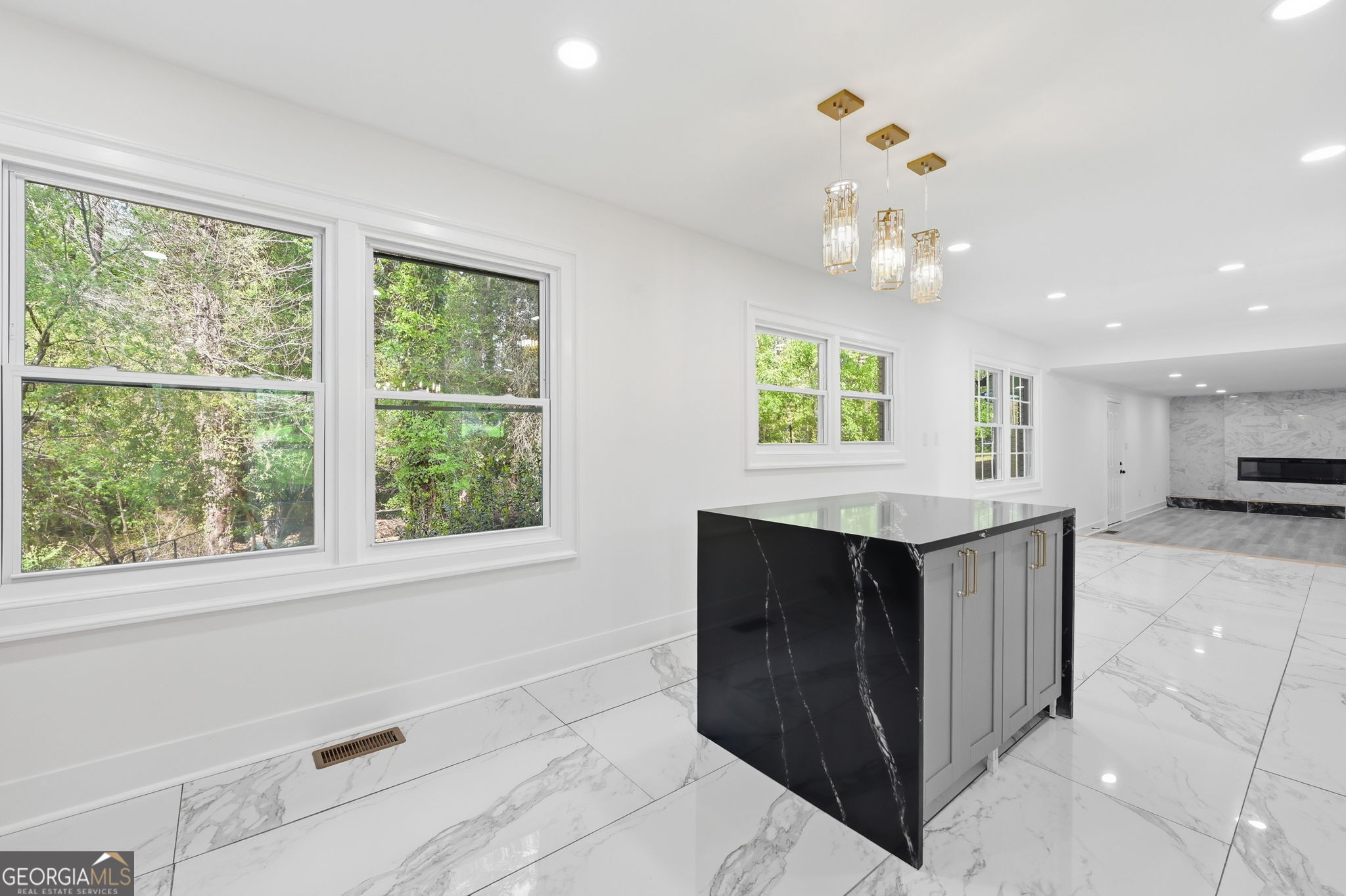 4113 Radcliffe Court