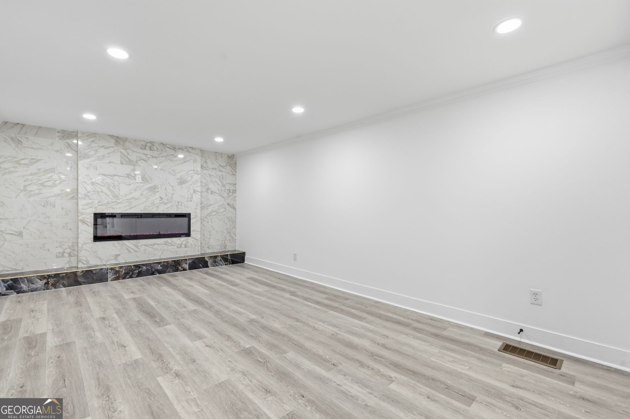 4113 Radcliffe Court
