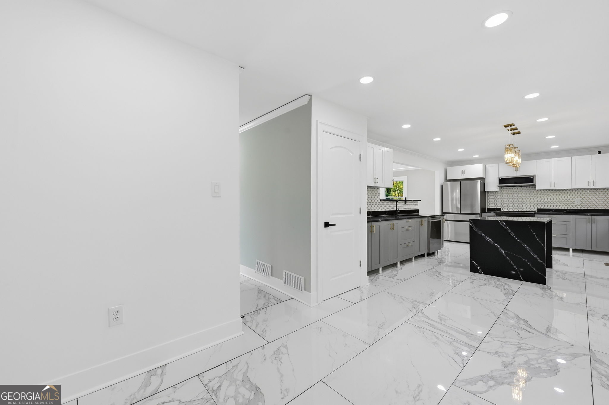 4113 Radcliffe Court