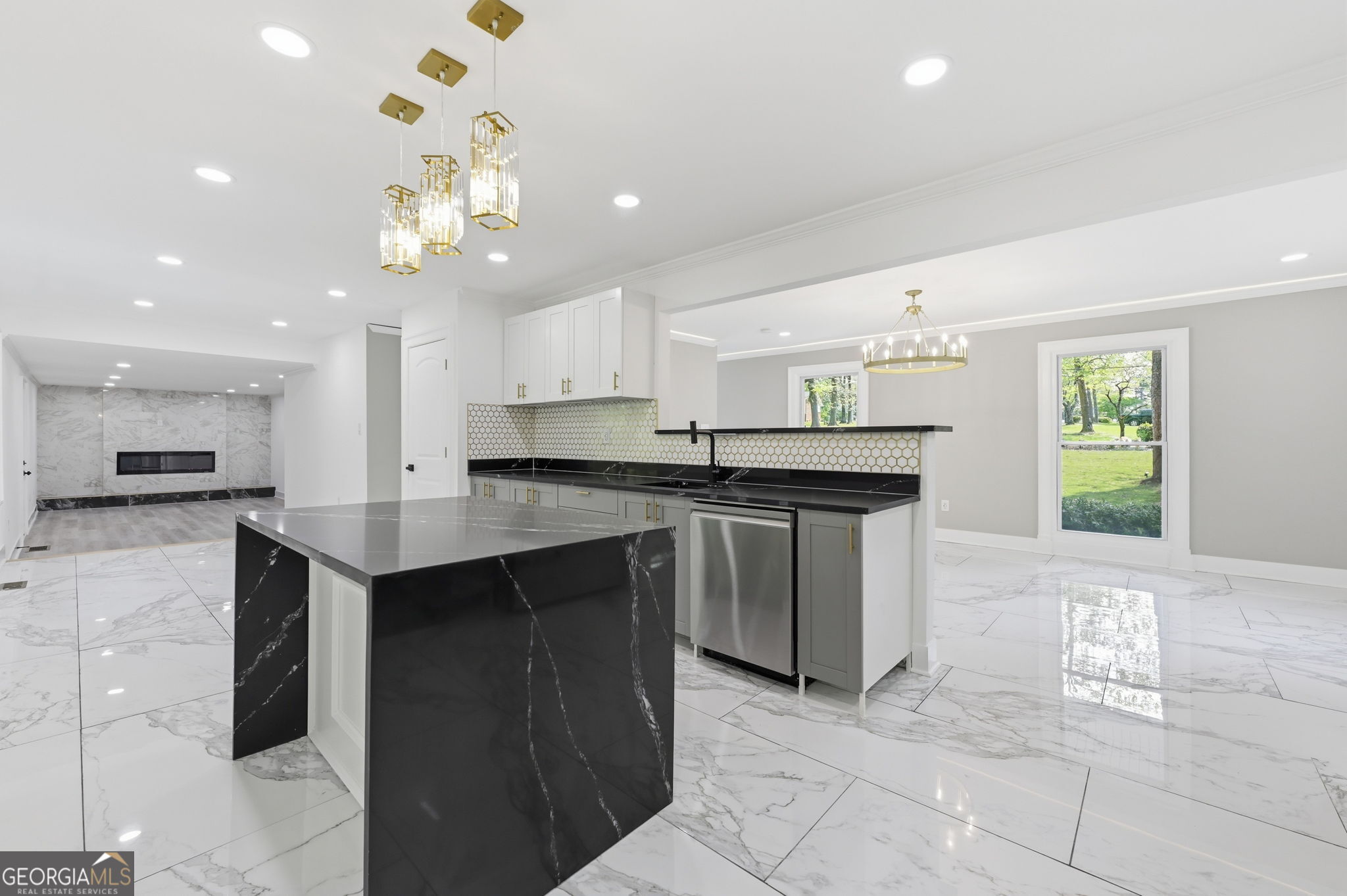 4113 Radcliffe Court