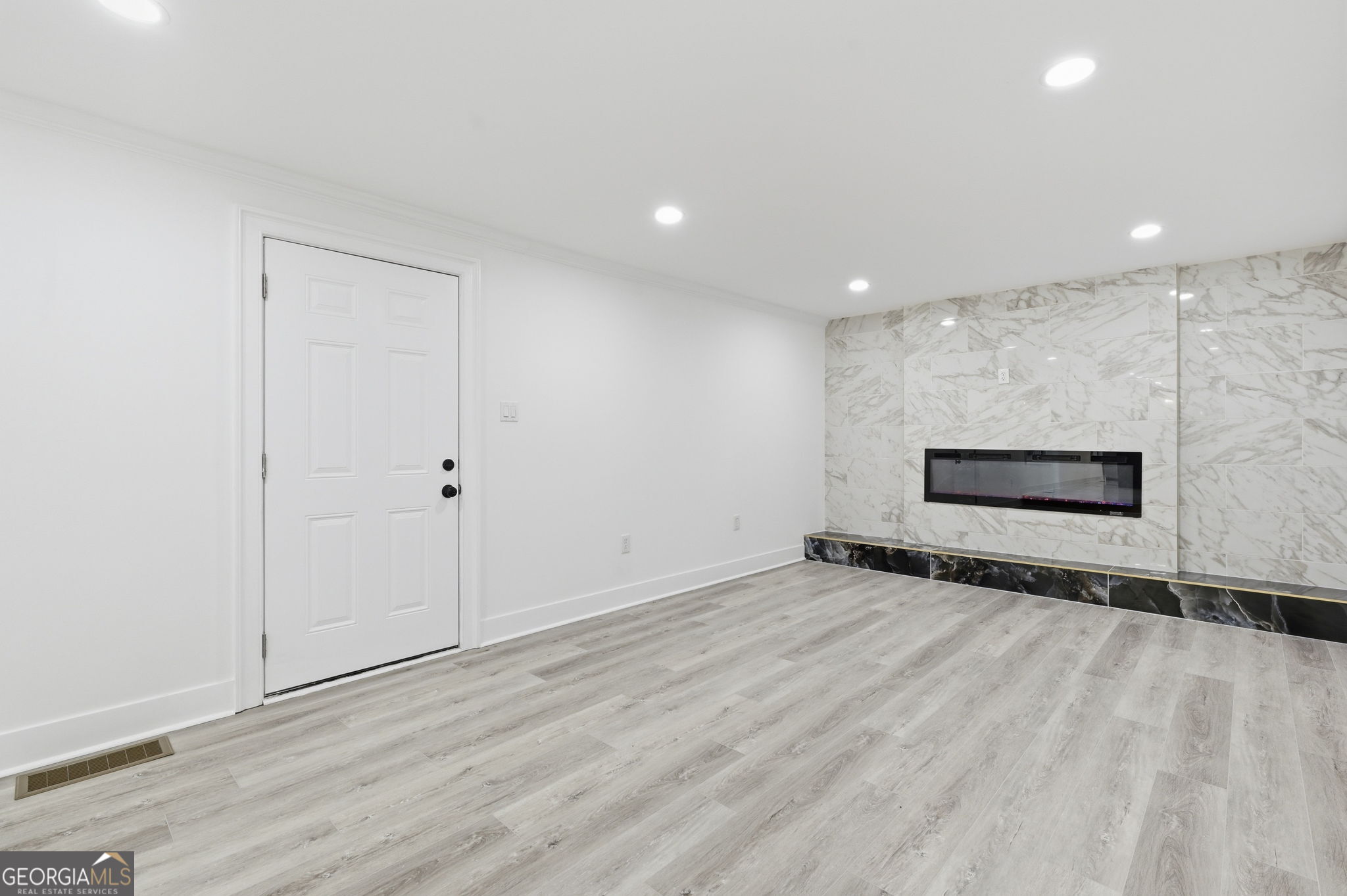 4113 Radcliffe Court