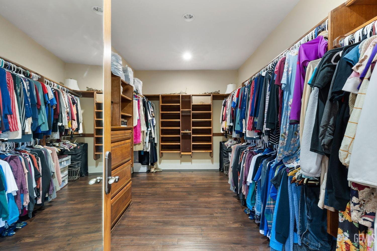 4275 Country Club Drive