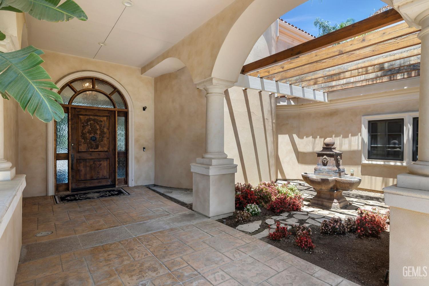 4275 Country Club Drive