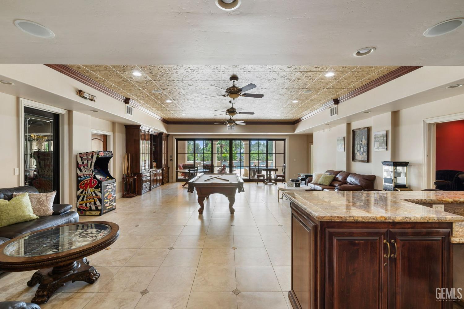 4275 Country Club Drive